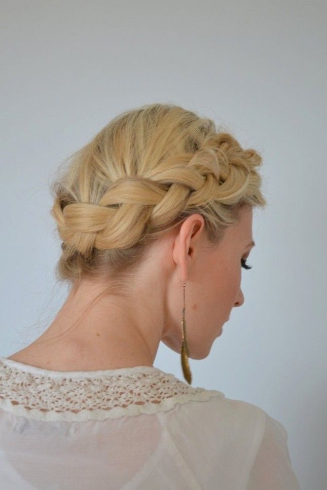 Halo hair tutorial - learn how to create a beautiful up do